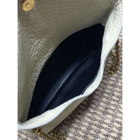 Replica Borse Firmate a tracolla classica Calypso Mini YSL Saint Laurent con catena Beige Imitazioni Replica Borse Firmate a tracolla classica Calypso Mini YSL Saint Laurent con catena Beige