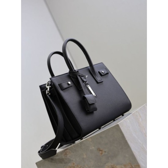 Replica Borsa tote Sac De Jour piccola/media/grande YSL Saint Laurent nera hardware argento Imitazioni Replica Borsa tote Sac De Jour piccola/media/grande YSL Saint Laurent nera hardware argento