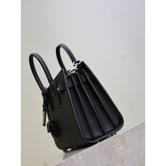 Replica Borsa tote Sac De Jour piccola/media/grande YSL Saint Laurent nera hardware argento Imitazioni Replica Borsa tote Sac De Jour piccola/media/grande YSL Saint Laurent nera hardware argento