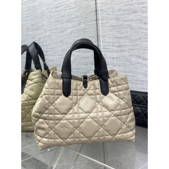 Replica Borsa Tote Dior Toujours piccola/media/grande in pelle di vitello macrocannage beige cipria Imitazioni Replica Borsa Tote Dior Toujours piccola/media/grande in pelle di vitello macrocannage beige cipria