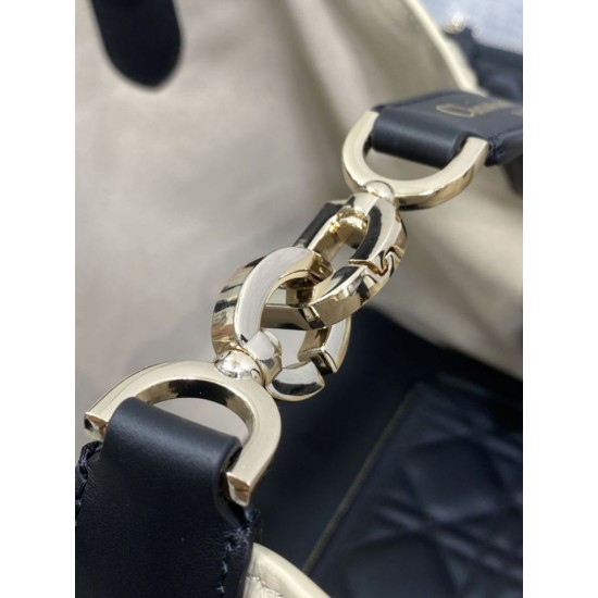 Replica Borsa Tote Dior Toujours piccola/media/grande in pelle di vitello macrocannage beige cipria Imitazioni Replica Borsa Tote Dior Toujours piccola/media/grande in pelle di vitello macrocannage beige cipria