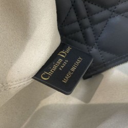 Replica Borsa Tote Dior Toujours piccola/media/grande in pelle di vitello macrocannage beige cipria