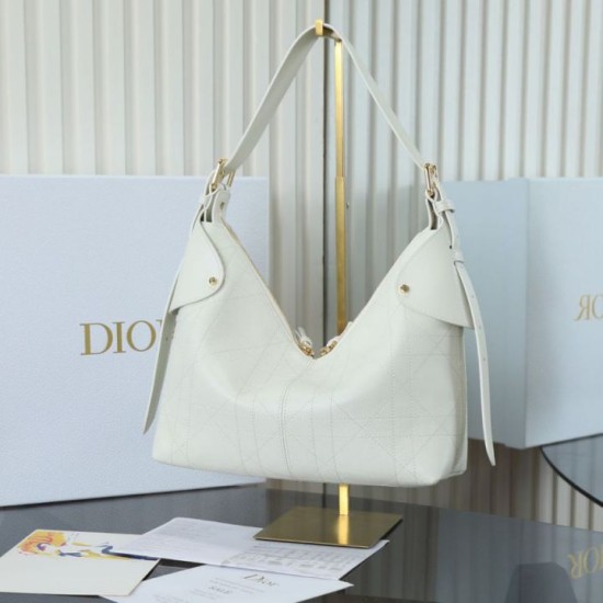Replica Borse  Alta Qualità hobo Dior Voyage piccola/media piatta Macrocannage Bianco
