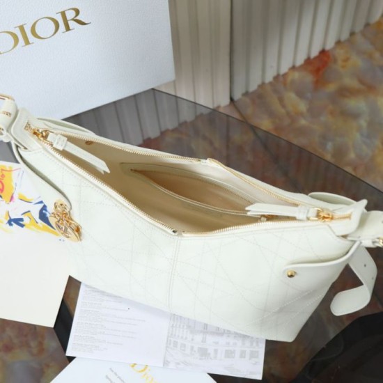 Replica Borse  Alta Qualità hobo Dior Voyage piccola/media piatta Macrocannage Bianco