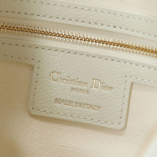 Replica Borse  Alta Qualità hobo Dior Voyage piccola/media piatta Macrocannage Bianco