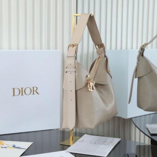 Replica Borsa hobo Dior Voyage piccola/media piatta Macrocannage Albicocca Imitazioni Replica Borsa hobo Dior Voyage piccola/media piatta Macrocannage Albicocca