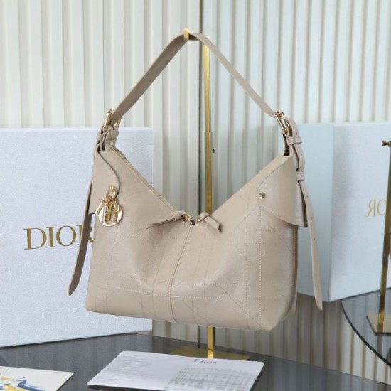 Replica Borsa hobo Dior Voyage piccola/media piatta Macrocannage Albicocca Imitazioni Replica Borsa hobo Dior Voyage piccola/media piatta Macrocannage Albicocca