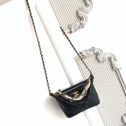 Replica Borsa hobo Chanel piccola Pearls AS5898 pelle di vitello nera Imitazioni Replica Borsa hobo Chanel piccola Pearls AS5898 pelle di vitello nera