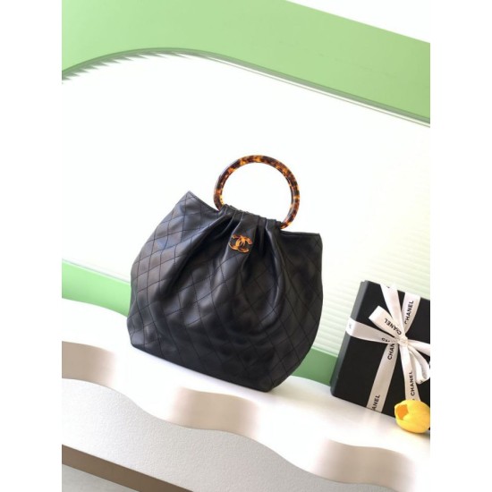 Replica Borsa Chanel Matelasse con manico in plastica effetto legno AS6010 Nero Imitazioni Replica Borsa Chanel Matelasse con manico in plastica effetto legno AS6010 Nero