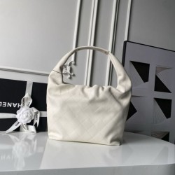 Replica Borsa 1:1 hobo grande Chanel con finiture metallo dorato AS5967 Bianco Imitazioni Replica Borsa 1:1 hobo grande Chanel con finiture metallo dorato AS5967 Bianco