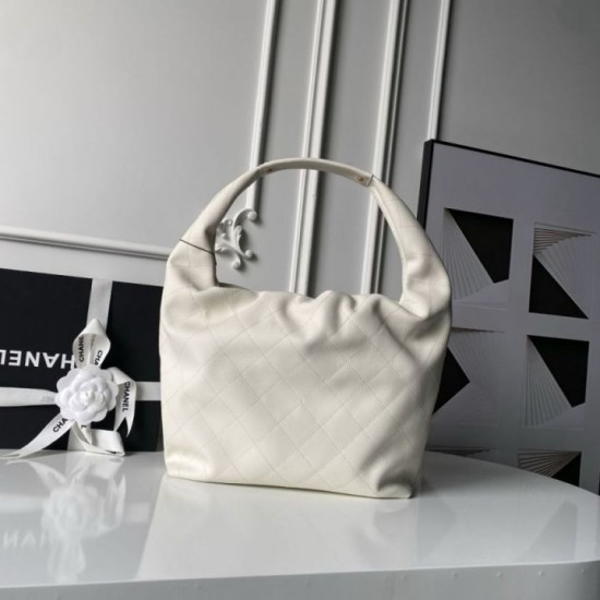 Replica Borsa 1:1 hobo grande Chanel con finiture metallo dorato AS5967 Bianco Imitazioni Replica Borsa 1:1 hobo grande Chanel con finiture metallo dorato AS5967 Bianco