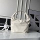 Replica Borsa 1:1 hobo grande Chanel con finiture metallo dorato AS5967 Bianco Imitazioni Replica Borsa 1:1 hobo grande Chanel con finiture metallo dorato AS5967 Bianco