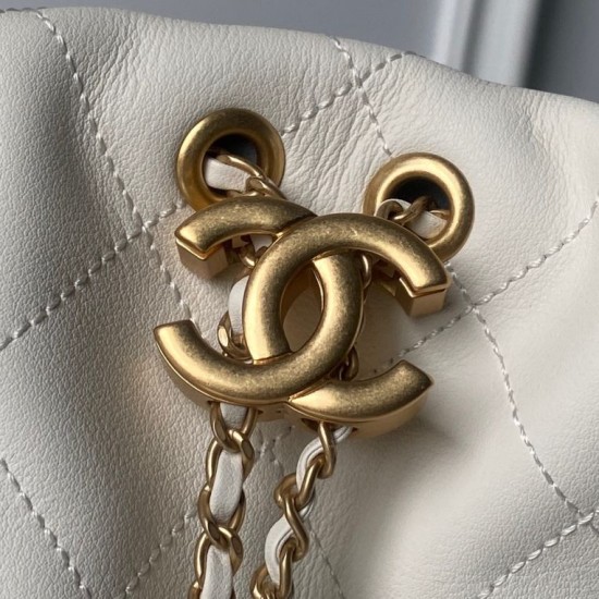 Replica Borsa 1:1 hobo grande Chanel con finiture metallo dorato AS5967 Bianco Imitazioni Replica Borsa 1:1 hobo grande Chanel con finiture metallo dorato AS5967 Bianco