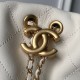 Replica Borsa 1:1 hobo grande Chanel con finiture metallo dorato AS5967 Bianco Imitazioni Replica Borsa 1:1 hobo grande Chanel con finiture metallo dorato AS5967 Bianco