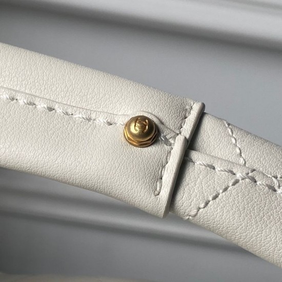 Replica Borsa 1:1 hobo grande Chanel con finiture metallo dorato AS5967 Bianco Imitazioni Replica Borsa 1:1 hobo grande Chanel con finiture metallo dorato AS5967 Bianco