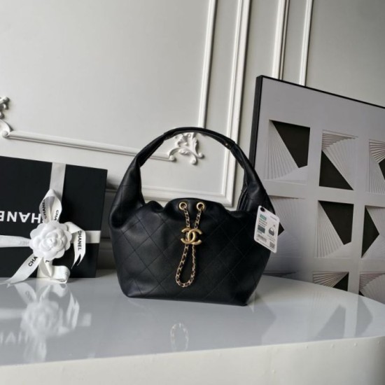 Replica Bora Pari hobo Chanel con finiture metallo dorato AS5976 Nero Imitazioni Replica Bora Pari hobo Chanel con finiture metallo dorato AS5976 Nero