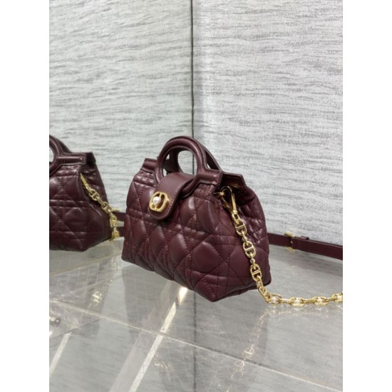 Replica Borsa Dior Jolie Top Handle Mini Cannage Chain bordeaux Imitazioni Replica Borsa Dior Jolie Top Handle Mini Cannage Chain bordeaux