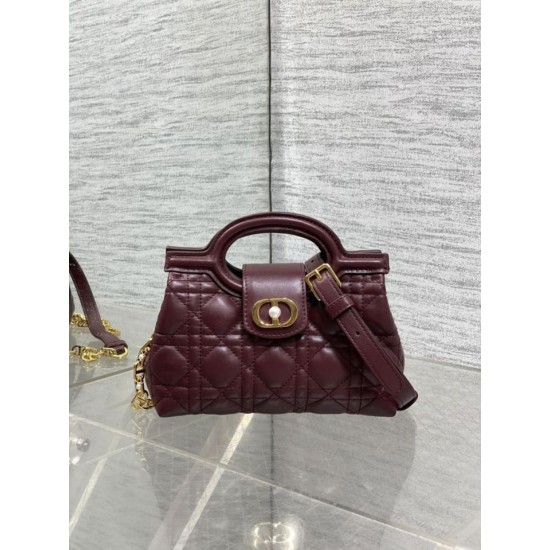 Replica Borsa Dior Jolie Top Handle Mini Cannage Chain bordeaux Imitazioni Replica Borsa Dior Jolie Top Handle Mini Cannage Chain bordeaux