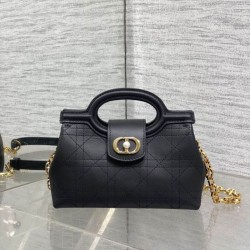 Replica Borsa a mano Dior Jolie Top Handle Mini Chain nera Imitazioni Replica Borsa a mano Dior Jolie Top Handle Mini Chain nera