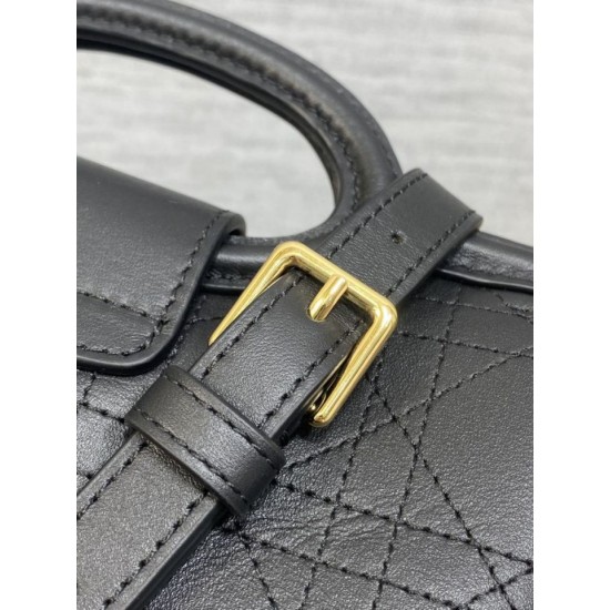 Replica Borsa a mano Dior Jolie Top Handle Mini Chain nera Imitazioni Replica Borsa a mano Dior Jolie Top Handle Mini Chain nera