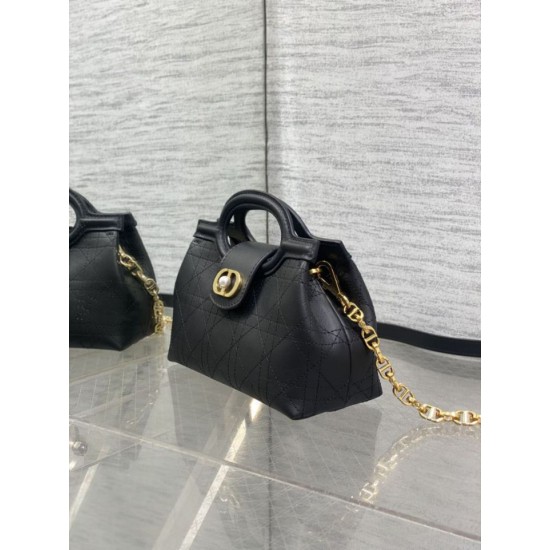Replica Borsa a mano Dior Jolie Top Handle Mini Chain nera Imitazioni Replica Borsa a mano Dior Jolie Top Handle Mini Chain nera