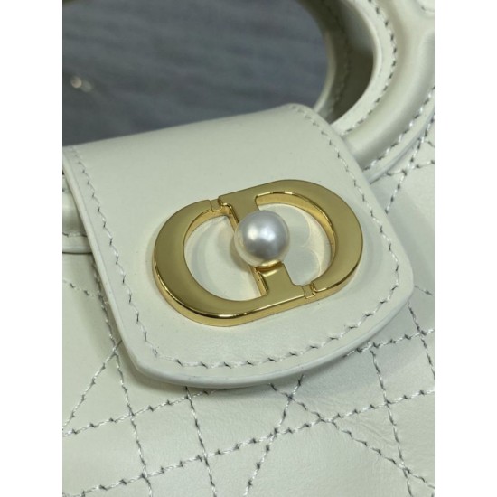 Replica Borse a mano Dior Jolie Top Handle Mini Chain beige Imitazioni Replica Borse a mano Dior Jolie Top Handle Mini Chain beige