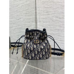 Borse a secchiello Dior 30 Montaigne Mini Dior Oblique jacquard con coulisse Blu Borse a secchiello Dior 30 Montaigne Mini Dior Oblique jacquard con coulisse Blu