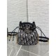 Replica Borse Alta Qualità a secchiello Dior 30 Montaigne Mini Dior Oblique jacquard con coulisse Blu Imitazioni Replica Borse Alta Qualità a secchiello Dior 30 Montaigne Mini Dior Oblique jacquard con coulisse Blu