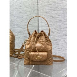 Dior piccola borsa a secchiello Dior Caro Latte Macrocannage Marrone