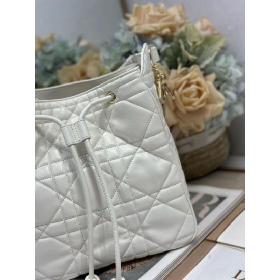 Replica Borsa Dior D-Motion con cintura in pelle di agnello taglia 163 microchip bianca Imitazioni Replica Borsa Dior D-Motion con cintura in pelle di agnello taglia 163 microchip bianca