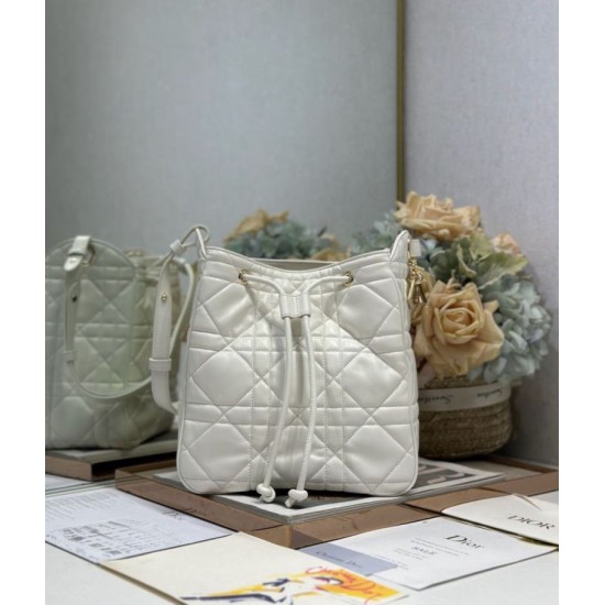 Replica Borsa Dior D-Motion con cintura in pelle di agnello taglia 163 microchip bianca Imitazioni Replica Borsa Dior D-Motion con cintura in pelle di agnello taglia 163 microchip bianca