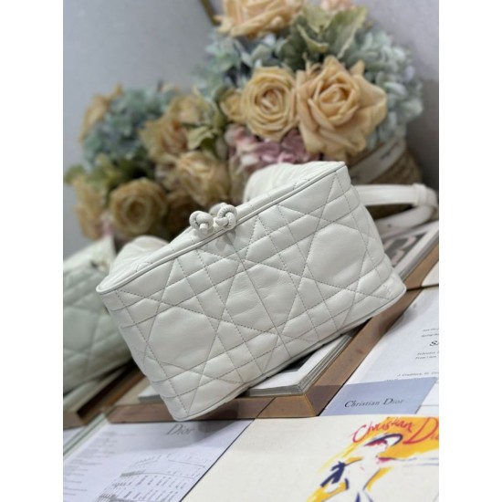 Replica Borsa Dior D-Motion con cintura in pelle di agnello taglia 163 microchip bianca Imitazioni Replica Borsa Dior D-Motion con cintura in pelle di agnello taglia 163 microchip bianca