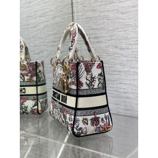 Replica Borsa Dior Lady D-Lite media con ricamo floreale multicolore Imitazioni Replica Borsa Dior Lady D-Lite media con ricamo floreale multicolore