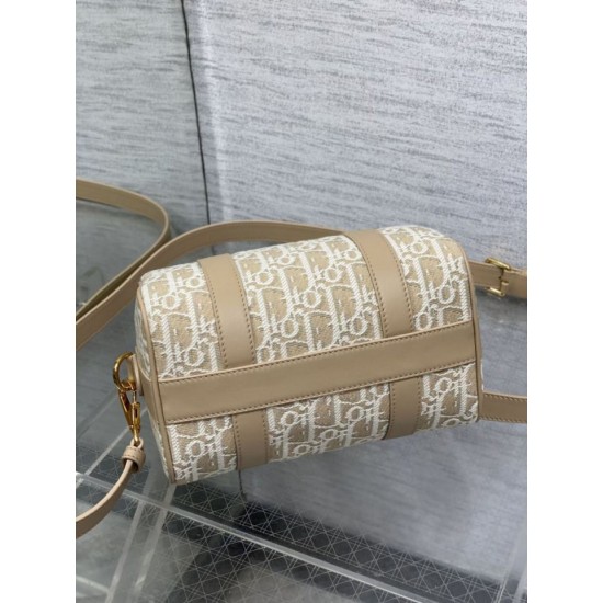 Replica Borsa Dior Groove 20 in tela jacquard Dior Oblique beige Imitazioni Replica Borsa Dior Groove 20 in tela jacquard Dior Oblique beige