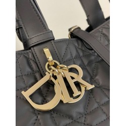 Borsa Tote Dior Toujours mini in Macrocannage nero Borsa Tote Dior Toujours mini in Macrocannage nero