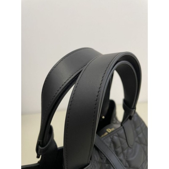 Replica Borsa Tote Dior Toujours mini in Macrocannage nero Imitazioni Replica Borsa Tote Dior Toujours mini in Macrocannage nero