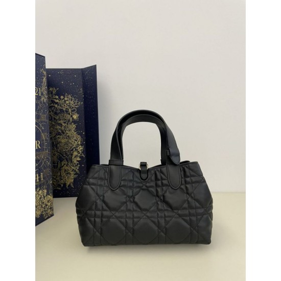 Replica Borsa Tote Dior Toujours mini in Macrocannage nero Imitazioni Replica Borsa Tote Dior Toujours mini in Macrocannage nero