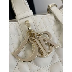 Borsa Tote Dior Toujours mini in Macrocannage bianco Borsa Tote Dior Toujours mini in Macrocannage bianco