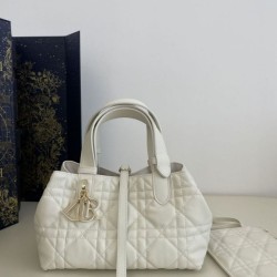 Replica Borsa Tote Dior Toujours mini in Macrocannage bianco
