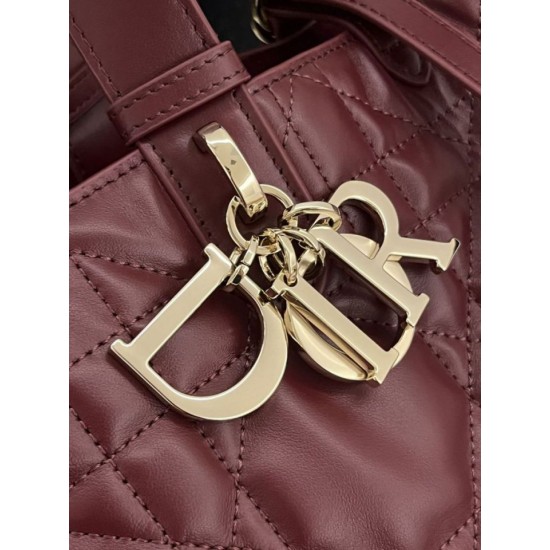 Replica Borsa Dior Media Dior Toujours in Macrocannage bordeaux Imitazioni Replica Borsa Dior Media Dior Toujours in Macrocannage bordeaux