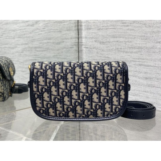 Replica Borse Dior Bobby media East-West Dior Oblique jacquard Nero Imitazioni Replica Borse Dior Bobby media East-West Dior Oblique jacquard Nero