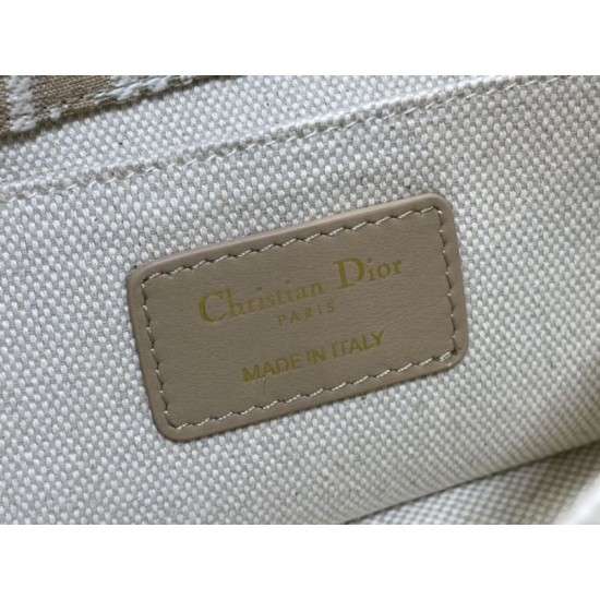 Replica Borse Firmate Dior Bobby media East-West Dior Oblique jacquard Marrone Imitazioni Replica Borse Firmate Dior Bobby media East-West Dior Oblique jacquard Marrone