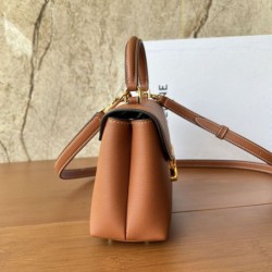 Replica Borsa 1:1 Celine Teen Nino con manico superiore in pelle di vitello liscia Marrone Imitazioni Replica Borsa 1:1 Celine Teen Nino con manico superiore in pelle di vitello liscia Marrone