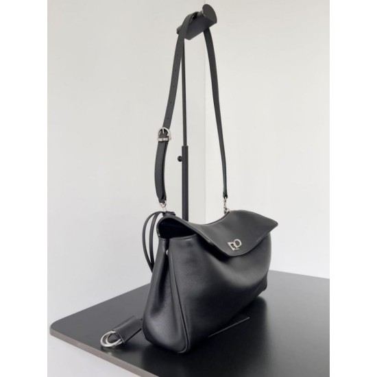 Replica borse griffate a tracolla Balenciaga Rodeo Medium nera argento Imitazioni Replica borse griffate a tracolla Balenciaga Rodeo Medium nera argento