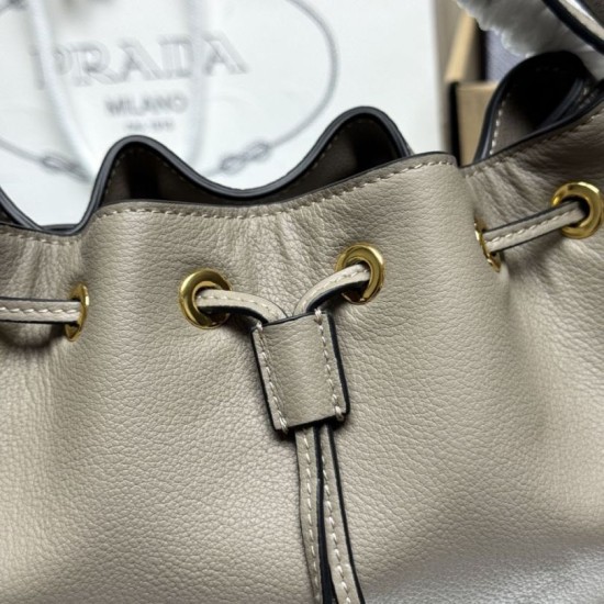Replica Borsa a secchiello Prada Darling Mini 1BE087 Grigio Imitazioni Replica Borsa a secchiello Prada Darling Mini 1BE087 Grigio