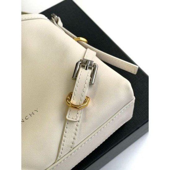 Replica Borsa a spalla Givenchy Voyou Nano beige Imitazioni Replica Borsa a spalla Givenchy Voyou Nano beige