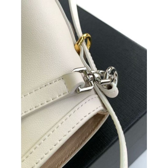Replica Borsa a spalla Givenchy Voyou Nano beige Imitazioni Replica Borsa a spalla Givenchy Voyou Nano beige