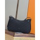 Replica Borsa Hobo Dior Medium Dior Slider Zipped da uomo Dior Oblique jacquard nera Imitazioni Replica Borsa Hobo Dior Medium Dior Slider Zipped da uomo Dior Oblique jacquard nera