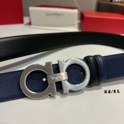 Replica Alta gamma Cintura reversibile da uomo Salvatore Ferragamo da 3.5 cm con clip in metallo argento Nero/Blu Imitazioni Replica Alta gamma Cintura reversibile da uomo Salvatore Ferragamo da 3.5 cm con clip in metallo argento Nero/Blu