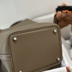 Replica Borsa Hermes Picotin Lock 18/22 Etoupe grigia hardware argentato Imitazioni Replica Borsa Hermes Picotin Lock 18/22 Etoupe grigia hardware argentato